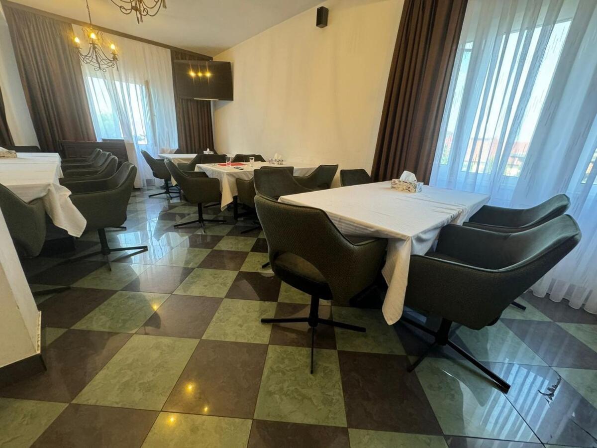 Tomis Pensiune Băile Felix Exterior foto